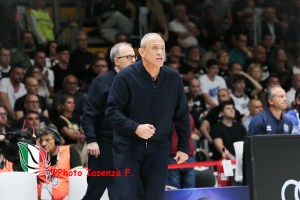 Ettore Messina a Meet The Best Coaches: preferirei un basket meno legato al tiro da tre, ma…