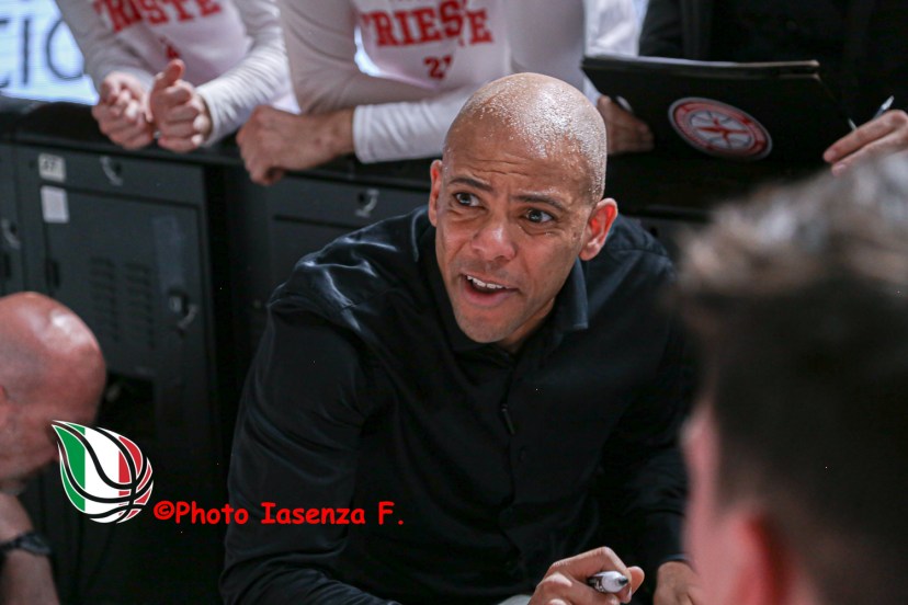 A2 finale play off Acqua S. Bernardo Cantù - Pallacanestro Trieste Christian Jamion