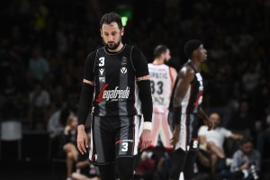 Il Corriere di Bologna: Belinelli spacca il vetro di una porta