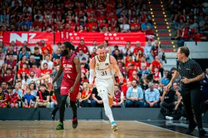 Real Madrid campione di Spagna! 3-0 contro Murcia e trentasettesima Liga per i blancos