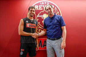 Reyer Venezia officially signs Davide Moretti