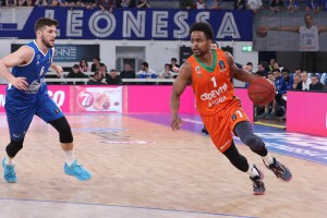 Buducnost conferma Yogi Ferrell