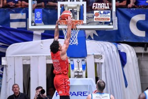 EWE Baskets Oldenburg signs Eli Brooks