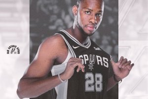 Ufficiale, Charles Bassey torna ai San Antonio Spurs