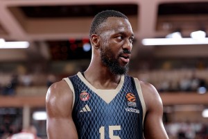 Official: Kemba Walker announces retirement