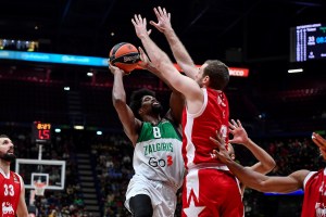 Kevarrius Hayes reportedly to stay with Zalgiris Kaunas