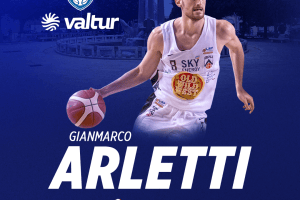 Valtur Brindisi firma l’esterno scuola NCAA Giacomo Arletti