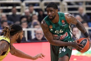 Zenit officially signs Dwayne Bacon