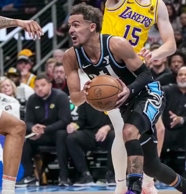 trae young hawks