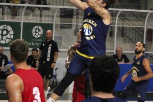 Buona prova di Vigevano 1955 che vince per 89-68 contro Omegna nella sua terza uscita stagionale