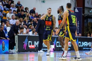 Givova Scafati, il +11 nella vittoria di Sassari è il più ampio scarto esterno nella storia del club