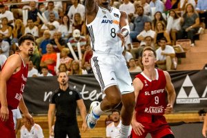 Real Madrid, Serge Ibaka subito protagonista