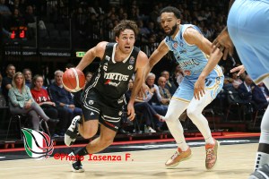 «Virtus in cattedra. È già finale con Milano» titola il Corriere di Bologna