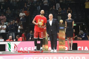 Shavon Shields è il best assistman della Frecciarossa Supercoppa 2024