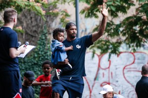 Kyle Hines annuncia il ritiro: È stato un viaggio incredibile