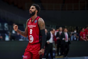U-BT Cluj – Napoca keeps DJ Seeley