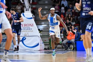 Dinamo Sassari, seconda prestazione consecutiva da almeno 20 punti per Brian Fobbs