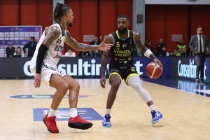 Virtus Bologna-Cremona: in campo lunedì 20 gennaio alle 20:00