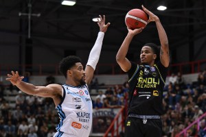 Cremona corsara a Napoli, prima vittoria per la Vanoli