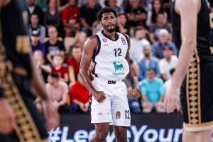 Olimpia Milano, i 14 punti in serie di Armoni Brooks
