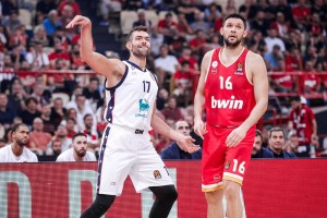 L’Olympiacos supera l’Olimpia Milano per 89-68, serata amara per i milanesi