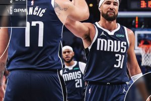 La prima di Klay Thompson è uno spettacolo: Dallas batte gli Spurs