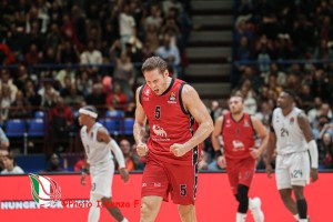 Tuttosport titola: “Milano la vince col cuore”