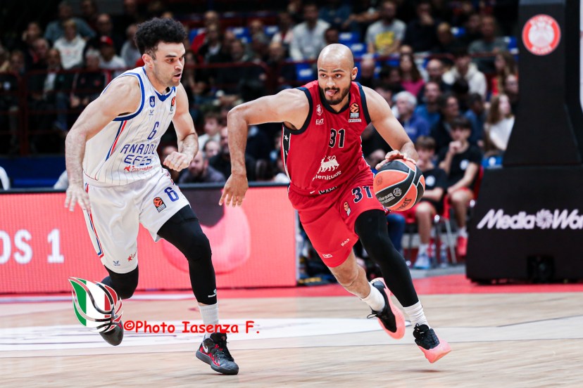 Eurolega EA7 Emporio Armani Milano - Anadolu Efes Shavon Shields