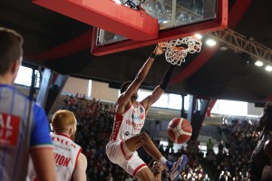 Pallacanestro Varese, pochi profili adatti sul mercato