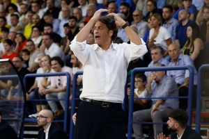 Marcelo Nicola non sarà più l’allenatore della Givova Scafati