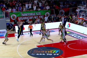 BSL: Tripla sulla sirena di Melli, il Fenerbahce passa sul campo dello Yalovaspor