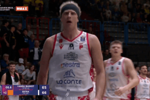 Pistoia Basket 2000, il buzzer beater di Maverick Rowan