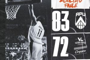 L’Apu Old Wild West Udine non molla e vince in rimonta 83-72 contro Pesaro