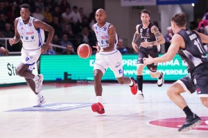 Reggio Emilia resiste alla rimonta della Bertram e la spunta nel finale con super Faye