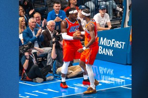 Shai Gilgeous-Alexander trascina gli Oklahoma City Thunder alla vittoria contro i Phoenix Suns