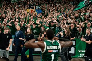 Hapoel Tel Aviv in advanced talks with Lonnie Walker IV