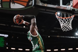 Dopo il no di Micic, il Real Madrid punta su Walker e Theis