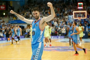 Unicaja ancora il comando. Tonfo a sorpresa del Barça a Lugo, vincono Baskonia e Madrid