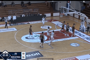 Basket Jesi Academy, è polemica. Le immagini del match con Ruvo di Puglia