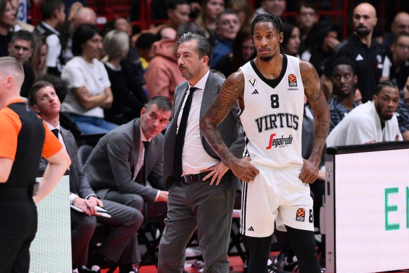 Desta grande attenzione la prestazione particolarmente negativa di Will Clyburn nel ko della Virtus Bologna con l’Olimpia Milano. Per l’ala bianconera 2 punti in 25’ con tre soli tiri tentati da 2 e nessuno dall’arco. Voto 5 sulla Gazzetta dello Sport: «Banchi lo lascia in campo 25' ma non si nota mai: per lui nessun canestro dal campo su 3 tentativi». «Clyburn in sciopero» invece titola il Corriere di Bologna, che gli affibbia un 4: «Tre tiri (sbagliati) nei primi 4', poi si limita a fare la sponda. Così non si può arrivare fino a giugno». «Clyburn si esclude dal gioco» la versione invede del Carlino. Voto 4: «Il rispetto che si deve alla sua carriera è simmetrico a quello che lui deve ai compagni. In una situazione difficile per la squadra è come se si fosse chiamato fuori».