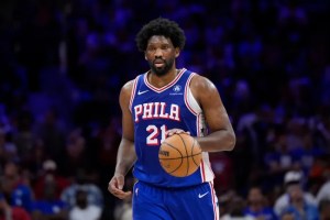 Joel Embiid farà il suo debutto stagionale martedì