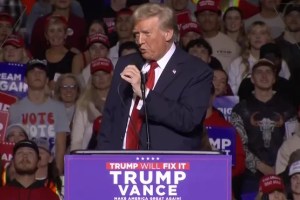 Jordan or LeBron? Trump takes aim at James: “Maybe he’s racist, I choose Michael”