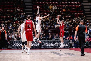 Fabien Causeur, leader and shooter, led Olimpia to a big 101-86 win