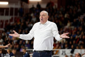 Jasmin Repesa: “”Reggio è molto forte. Sotto i tabelloni in particolare”