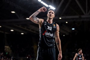 Grazie Achille: LBA omaggia Polonara
