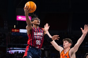 Chima Moneke joins Crvena Zvezda on a two-year deal