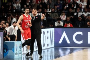 Dinamo Sassari, Erten Gazi è già in Italia