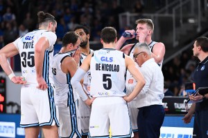 Il Mattino: Difesa disastrosa, Napoli ko. Retrocessione più vicina