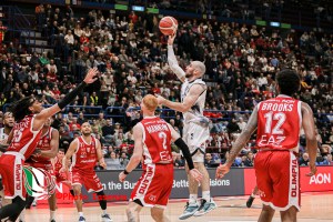 Tortona parte a suon di triple, Milano rimonta ma Kuhse guida la Bertram al successo 98-94