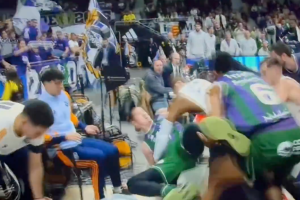 Rissa tra Ibaka e Osetkowski in Real Madrid-Unicaja